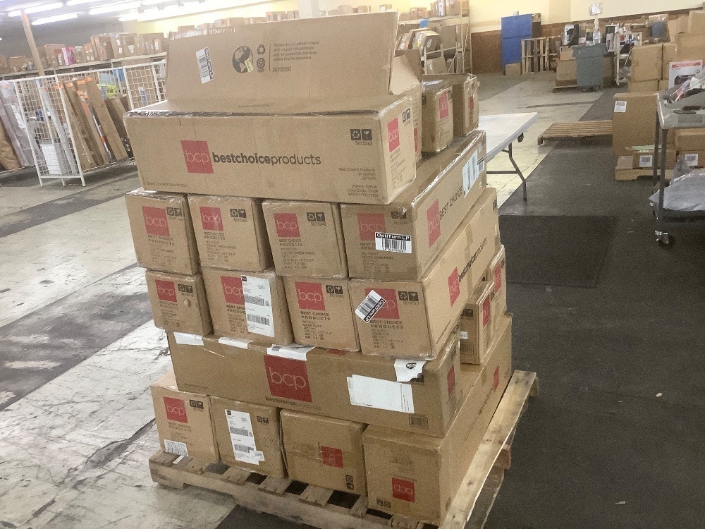 Lot of (20) Christmas Trees - Uninspected - Image 3 - Lot 199