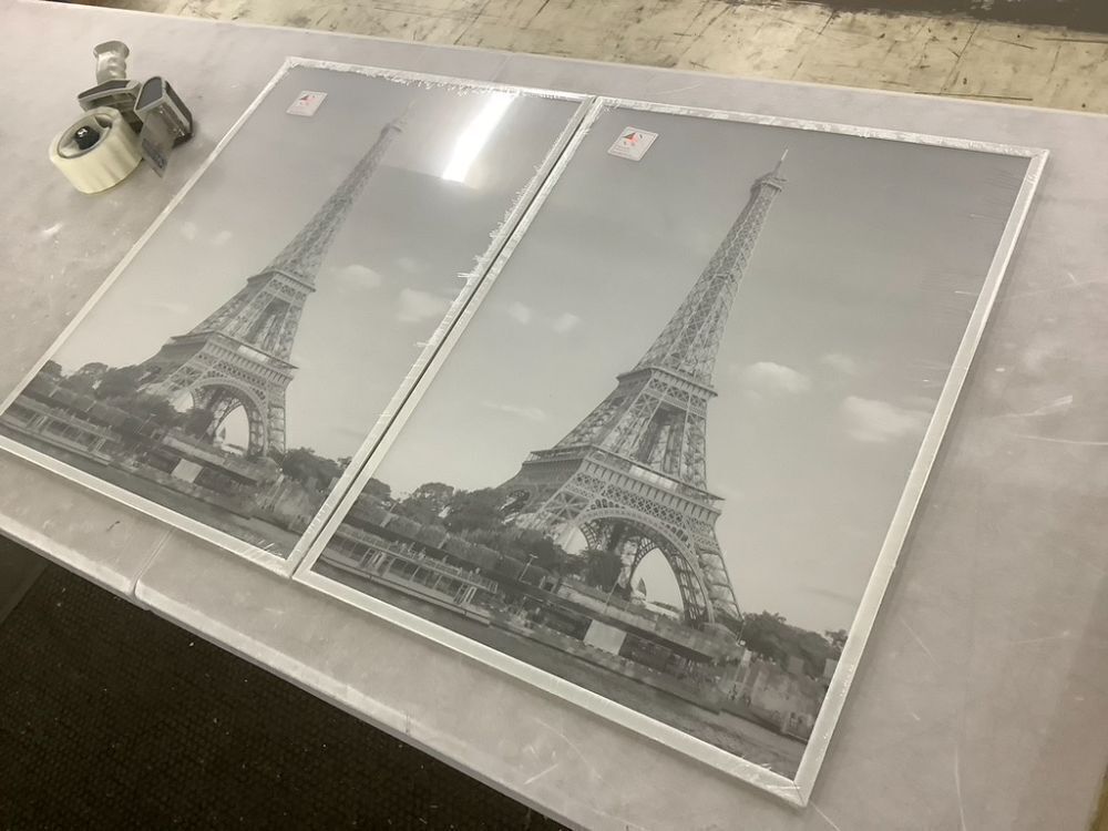 Upsimples 18" x 24" Poster Frame, 2 Pack  - Image 4 - Lot 319