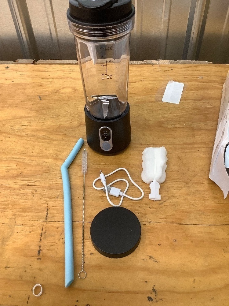 Portable Blender - Image 1 - Lot 3488