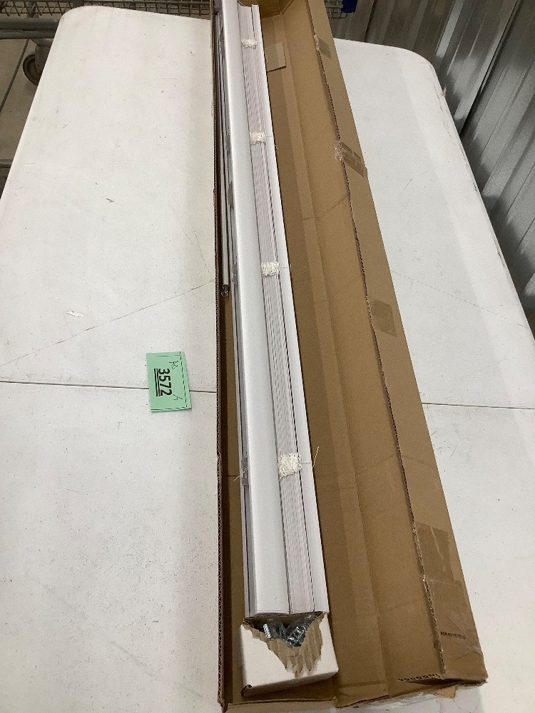 Cordless one inch vinyl blinds - white - Image 4 - Lot 3572