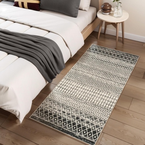 Moroccan Washable Rug for Entryway 2x3 - Lot 3610