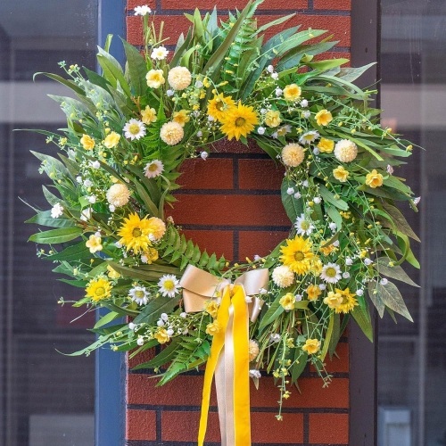 Spring Wreaths for Front Door 24 inch Spring Wreath with Vibrant Daisy and Bow,Green Summer Wreath for Outdoor All Season and Summer Wreaths for Front Door - Lot 3645