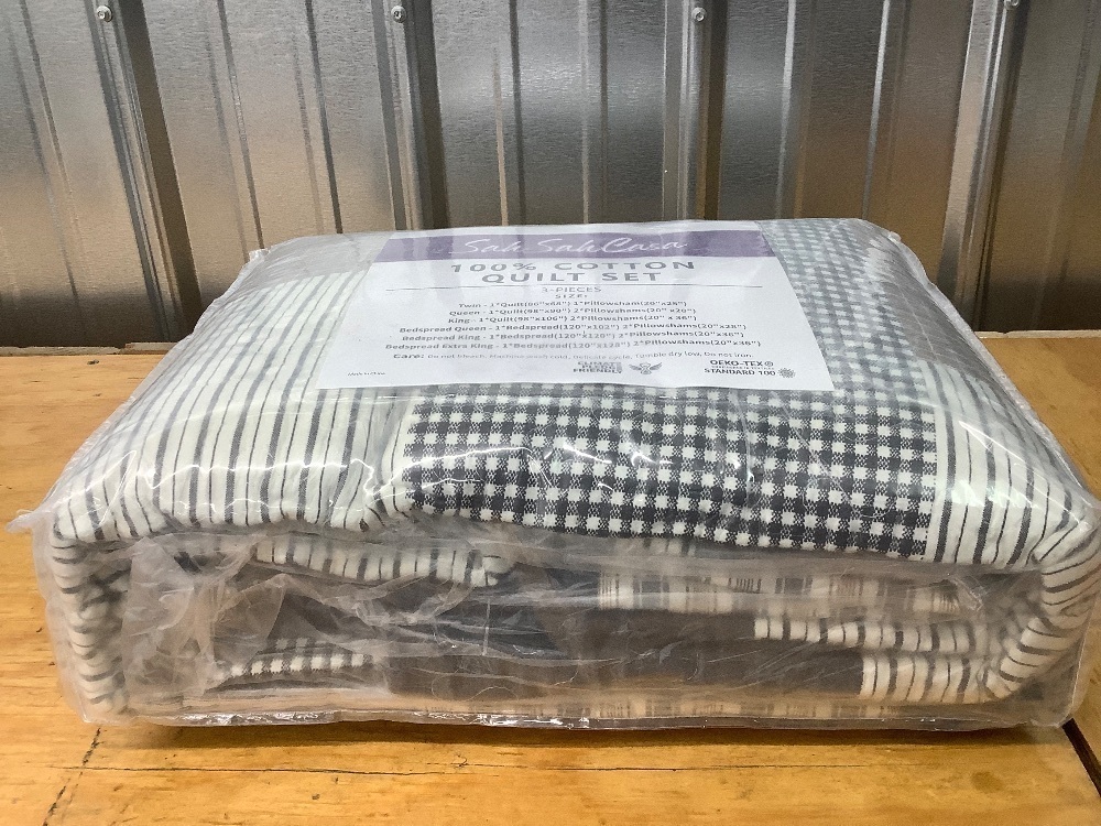 Cotton Quilt Set Unknown Size - Image 1 - Lot 3646