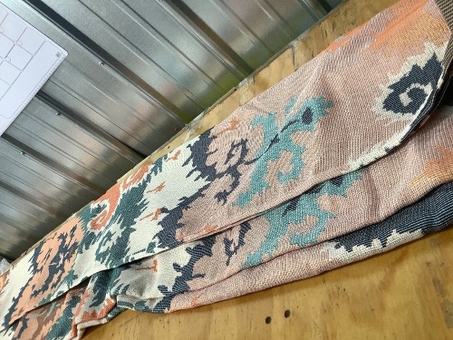 Throw Blanket - Lot 3689