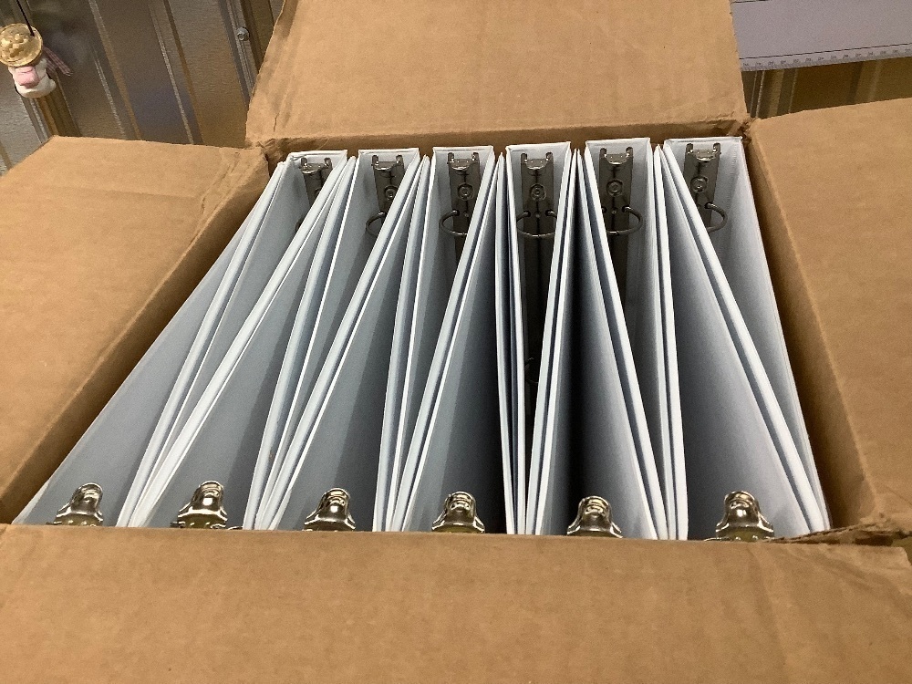 Box of Cardinal Economy 3-Ring Binders - Image 2 - Lot 3900