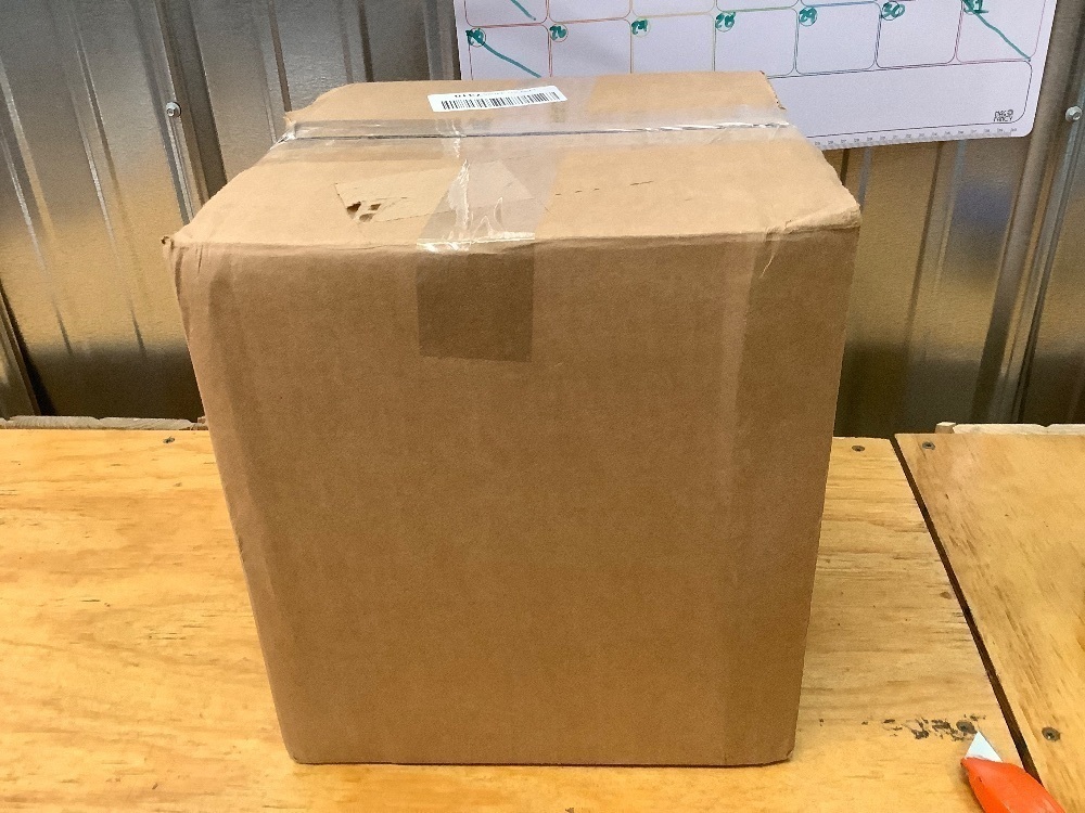 Box of Cardinal Economy 3-Ring Binders - Image 3 - Lot 3900