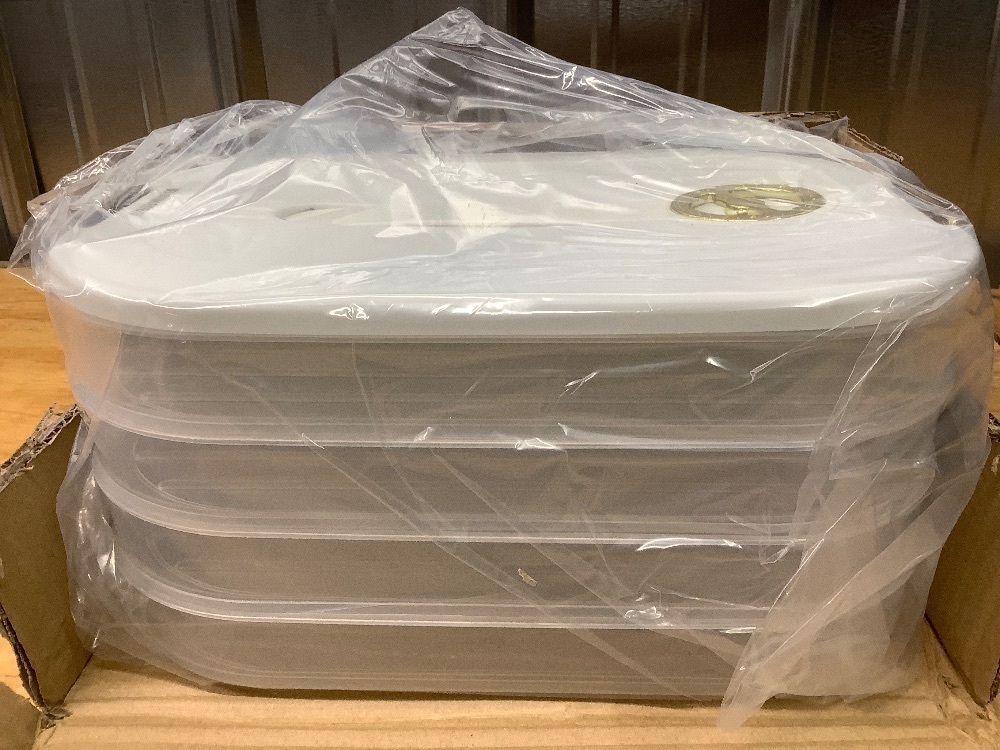 Dumpling Box - Image 1 - Lot 3921