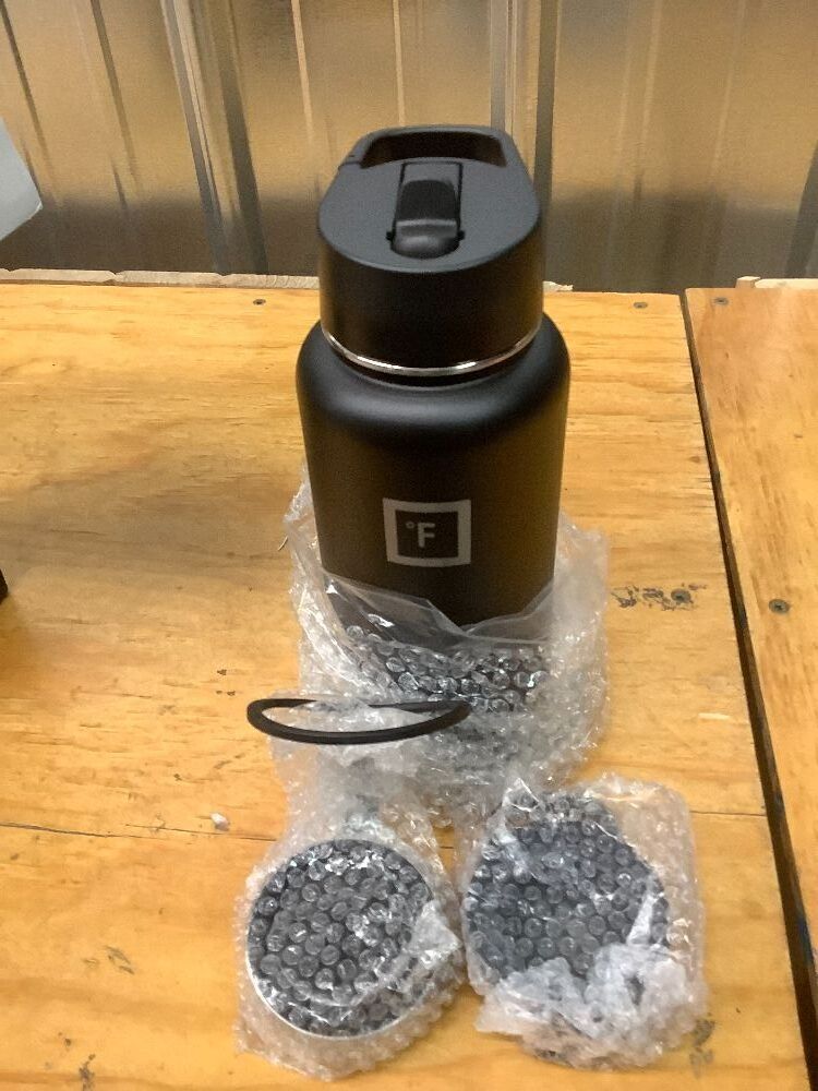 IRON °FLASK Camping & Hiking Hydration Flask with 3 Lids - Image 3 - Lot 3936