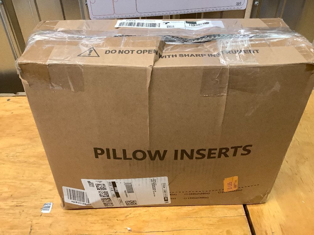 puredown® 28 x 28 Feather Down Throw Pillow Insert - Image 3 - Lot 3938