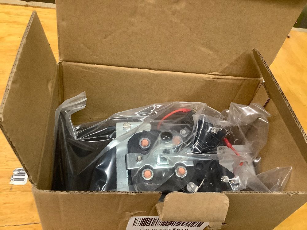 EZGO Forward and Reverse Switch Assembly, Fits 1994-UP EZGO TXT Electric Golf Carts, OEM #70578-G01 - Image 2 - Lot 3942