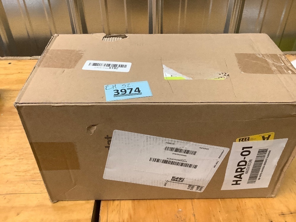 Box of Plastic Disposable Cups - Image 3 - Lot 3974