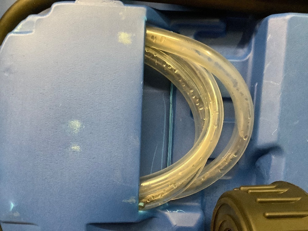 Pressure Tester Kit - Image 2 - Lot 3976