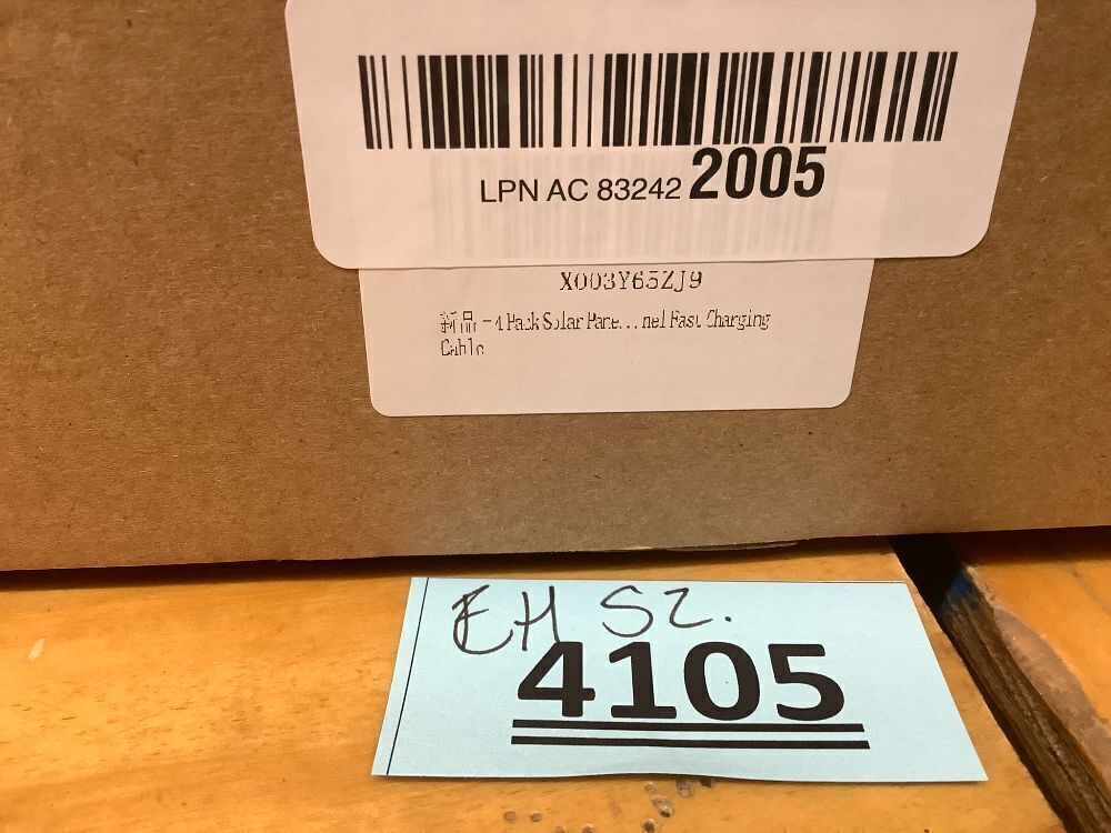 Set of 2 Solar Panels (Small) - Image 1 - Lot 4105