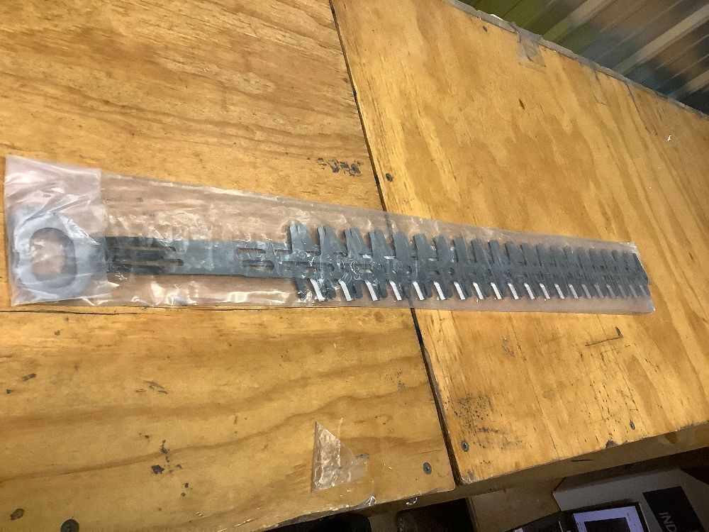 24-inch Hedge Ttrimmer Blades Replacement for Stihl HS45 Hedge Trimmer, 2 Blades - Image 3 - Lot 4154