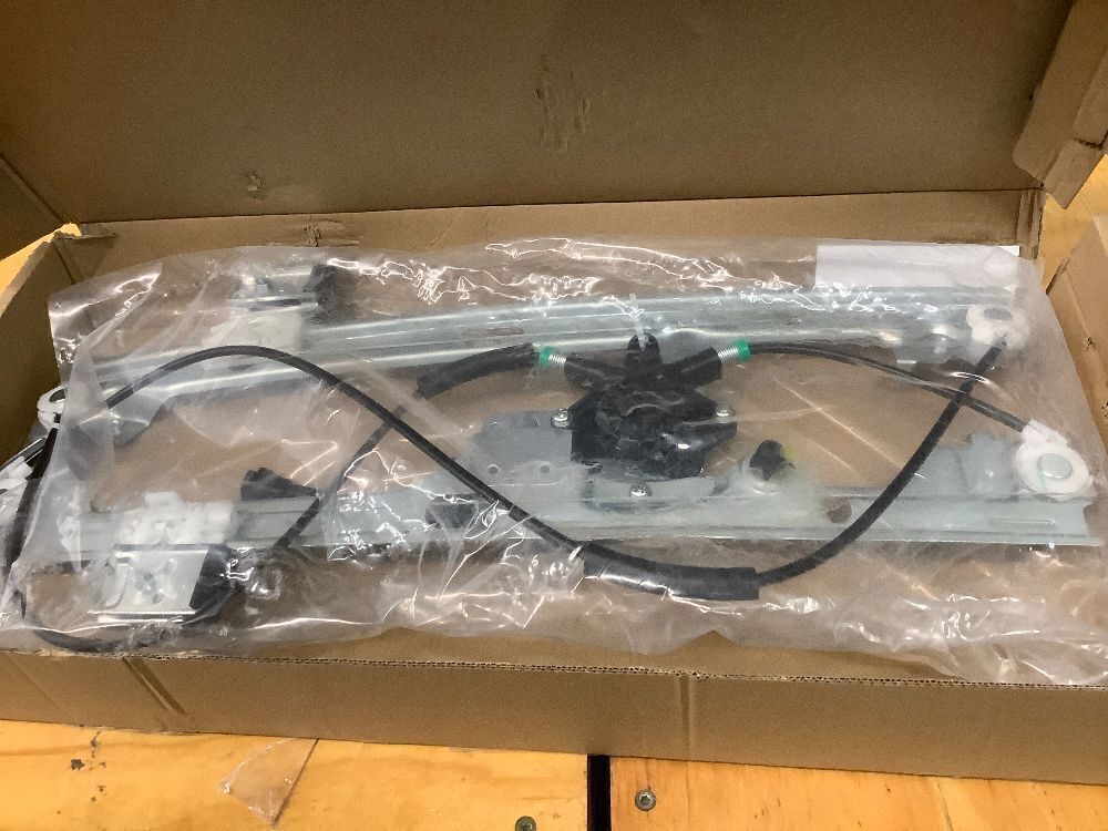 741-645 Front Right Passenger Side Window Regulator Motor Compatible with 2000-2006 Escalade,Chevrolet Silverado Suburban Tahoe,GMC Sierra Yukon XL - Image 3 - Lot 4167