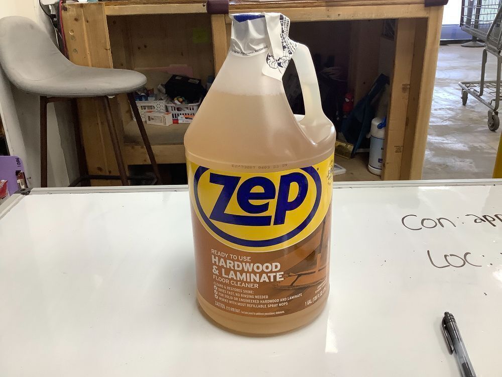 Zep Industrial Hardwood and Laminate Floor Cleaner - Image 2 - Lot 4434