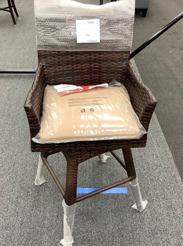 All-Weather Wicker Counter-Height Swivel Bar Stool w/ Cushion - Lot 126