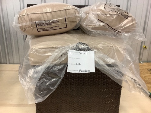 Wicker Conversation Seat w/ Pillows - Lot 147