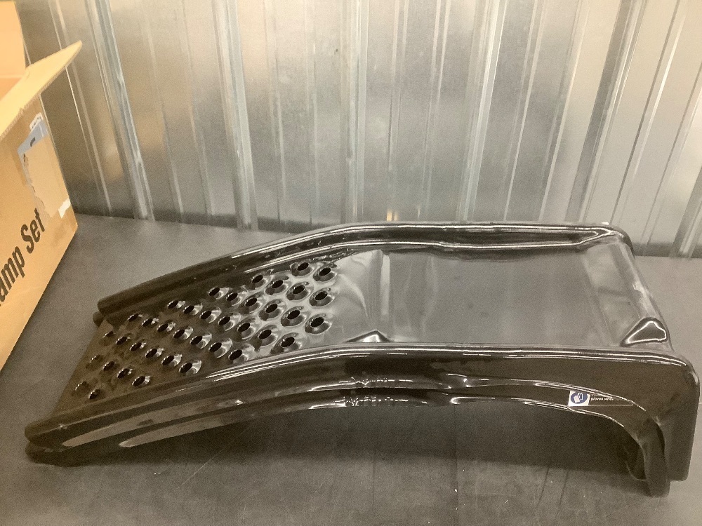 Rockland 4 Ton 8000 LBS Solid Steel Car Ramp Set - Image 2 - Lot 3327