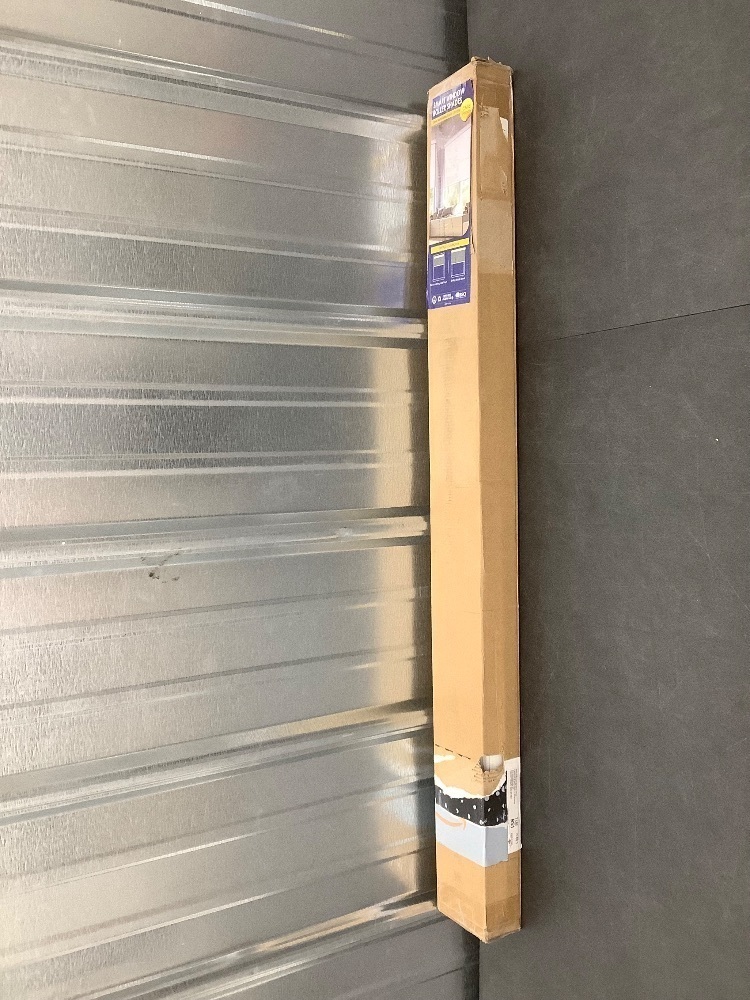 motorized blinds grey 31x72 - Image 4 - Lot 3338