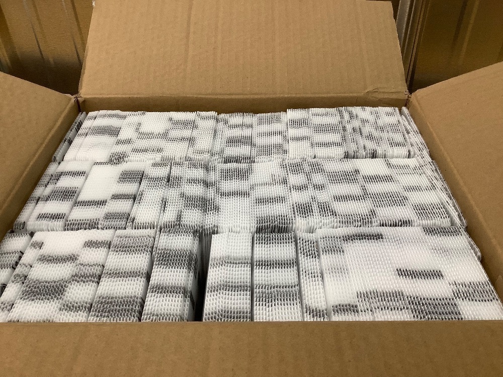 Trading Card Shipping Protector 3.5" x 4.5", Durable Plastic Card Mailers, Hard Plastic Flats for Card Breakers - Image 2 - Lot 3633