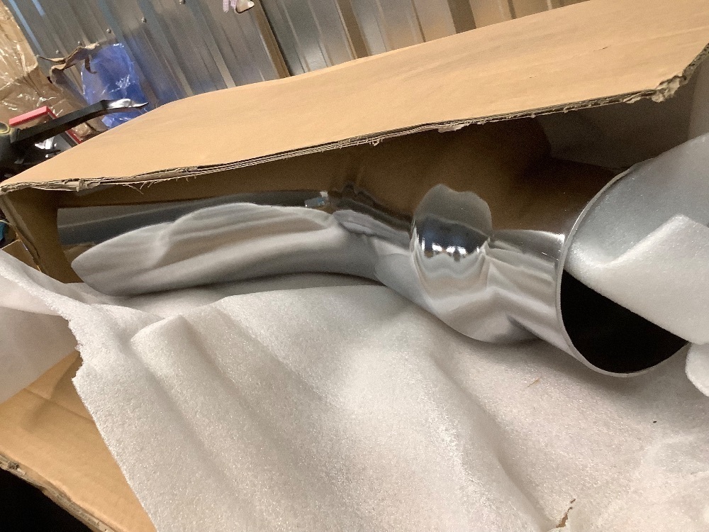 Exhaust Tip, 4 Inch Diesel Exhaust Tip Elbow Tip with a Clamp, 4" inlet 6" Outlet Chromed Exhaust Tip for Pickups, Trucks and Cars - Image 2 - Lot 3637