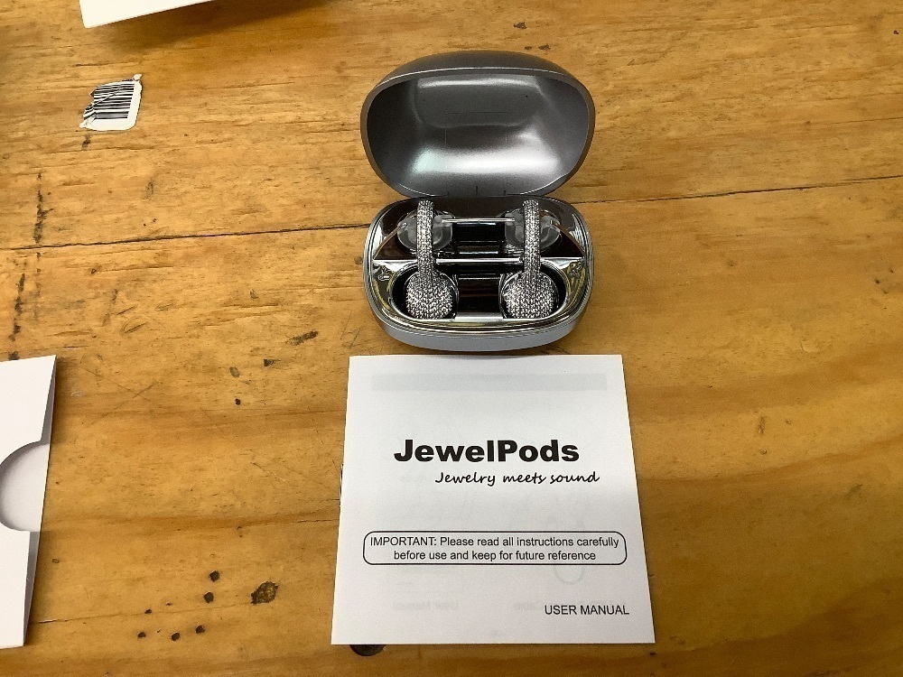 JewelPods C01 Wireless Earbuds (White Gold) - Image 2 - Lot 3685