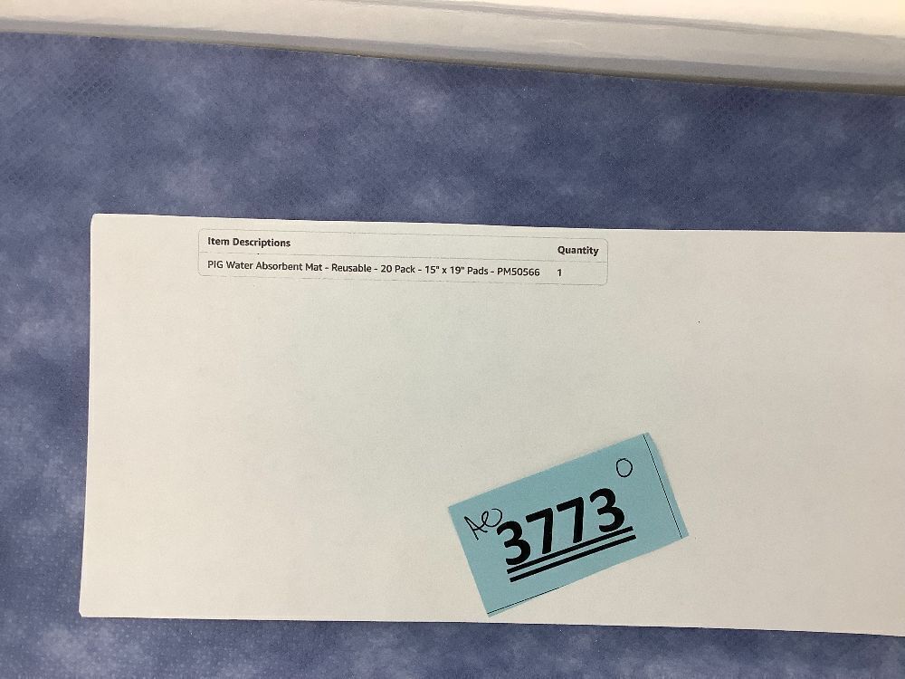 PIG Water Absorbent Mat - Reusable - 20 Pack - Image 2 - Lot 3773