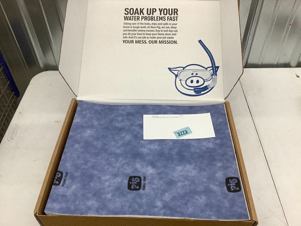 PIG Water Absorbent Mat - Reusable - 20 Pack - Image 3 - Lot 3773