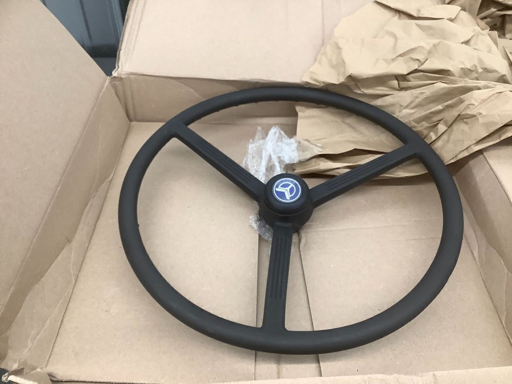 New Complete Tractor 1104-4900 Steering Wheel Compatible with F-ord H-olland Tractor - 83909785 D6NN3600B - Image 3 - Lot 3836