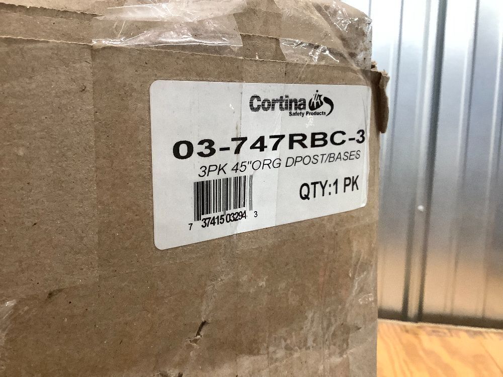 Cortina EZ Grab Delineator 45" Post - Image 4 - Lot 3850