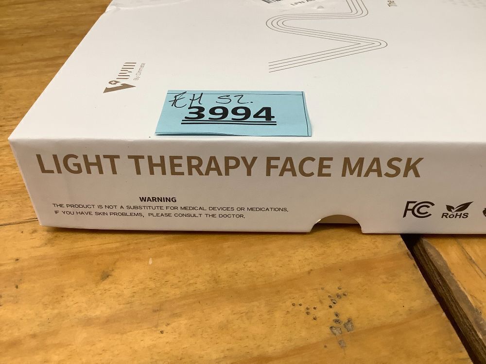 Red Light Therapy Mask, Lightweight 130g Thin 2mm 292 LEDs High Energy Red Light Therapy For Face, Cordless LCD Controller, Soft Silicone Infrared Light Therapy Mask for Skin Care, Use At Home, White - Image 2 - Lot 3994