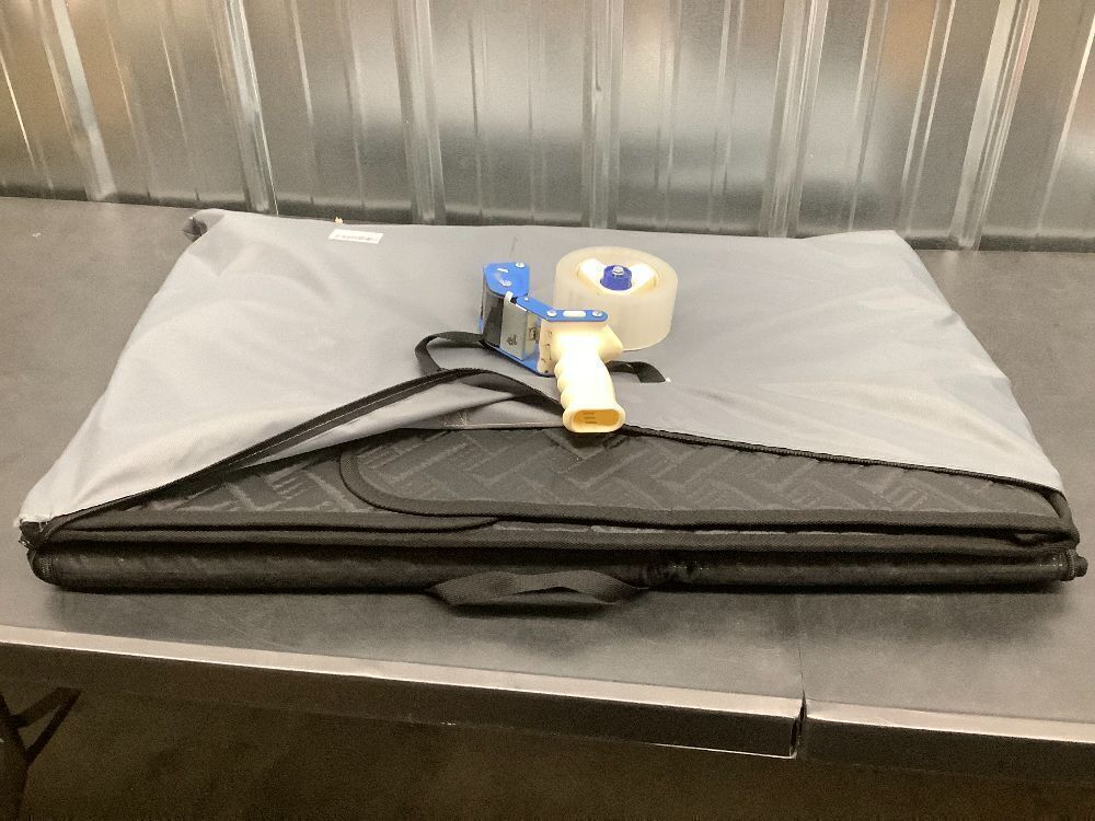 Dog Back Seat Extender for Truck for F150/Ram1500/Silverado - Image 2 - Lot 4028