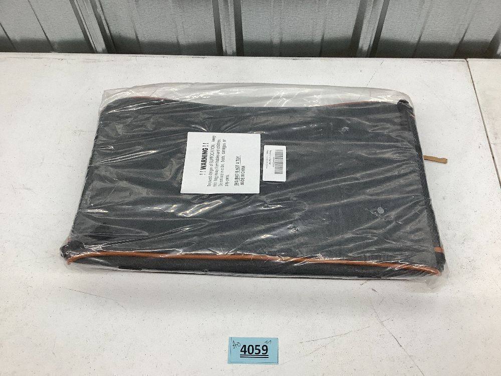 Cat, Dog Carrier – Fits Pets Up to 18 lbs - Image 3 - Lot 4059