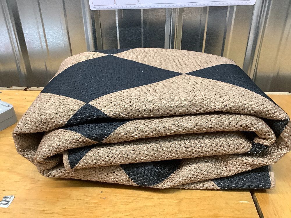 Lahome Checkered Dining Living Room Rug, 5x7 Washable Indoor Outdoor Easy Jute Rug, Farmhouse Neutral Diamond Non Slip Non Shedding Floor Carpet for Sunroom Deck Classroom Office - Image 3 - Lot 4132