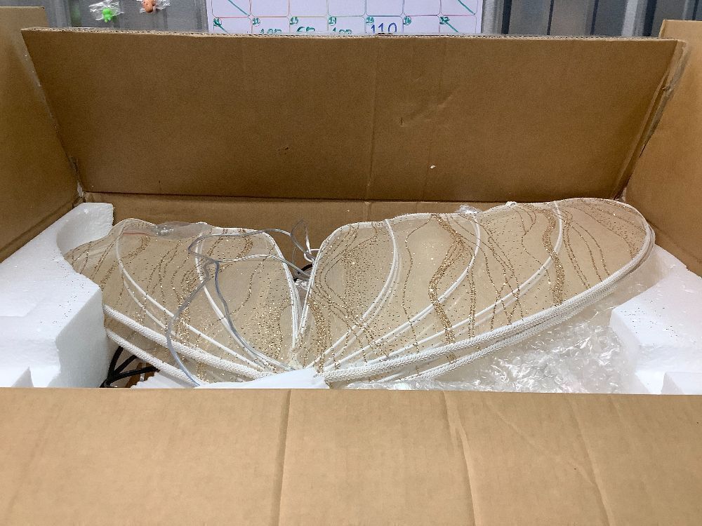 Wedding Butterfly LED Floor Lamp: Hanging White Color Ceiling Light - Romantic Wedding Decoration - Adjustable Height Creative Butterfly Props (80 CM/31.4 IN) - Image 3 - Lot 4149