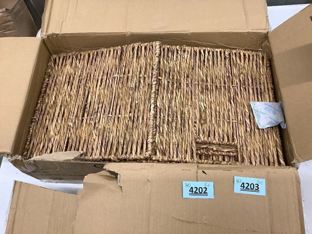 Wicker Foldable Cubes (Set of 4) - Image 2 - Lot 4203