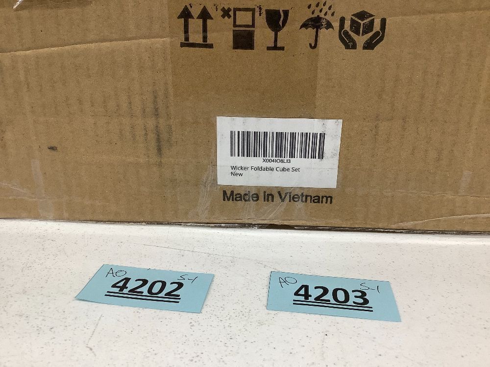 Wicker Foldable Cubes (Set of 4) - Image 4 - Lot 4203