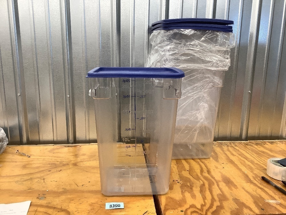 CURTA 4 pack food storage containers with blue lids - Image 2 - Lot 4300