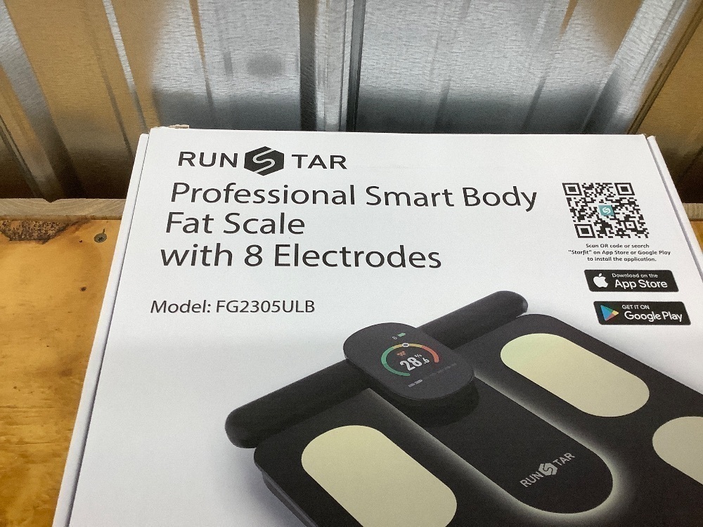 RunSTAR Scale for Body Weight and Fat Percentage, 8 Electrodes High Precision Digital Scale - Image 4 - Lot 4301