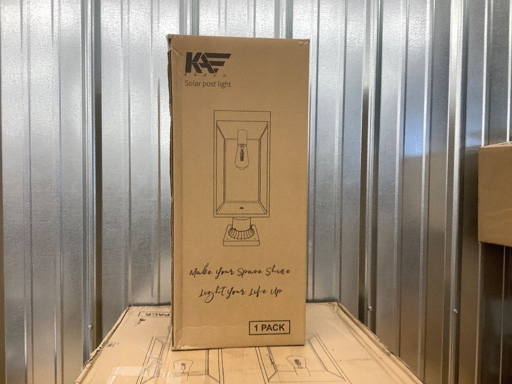 Outdoor solar post light - Image 4 - Lot 4308