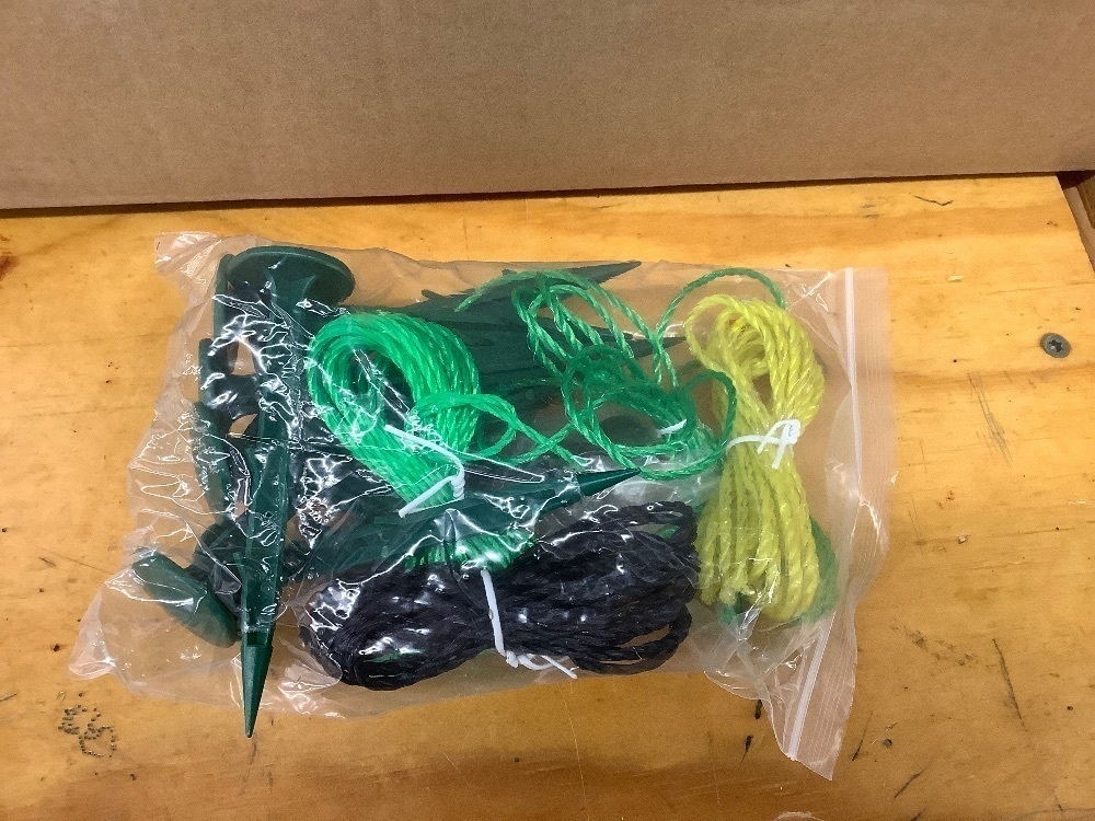 Electric Fence Netting, 35.4" x 164' Portable Electric Net Fence - Image 4 - Lot 4317