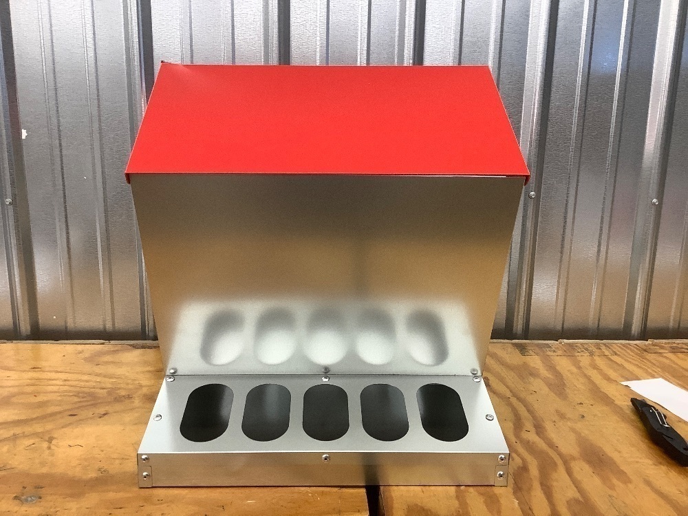 shengyi 11.5-55lbs Galvanized Chicken Feeder - Rat Proof Poultry Feeder with Lid Weatherproof Outdoor Coop - Image 2 - Lot 4323