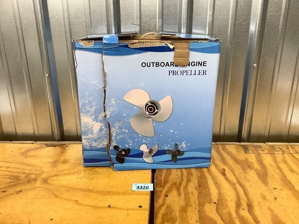 Outboard propeller 13 1/2x15 - Image 2 - Lot 4326