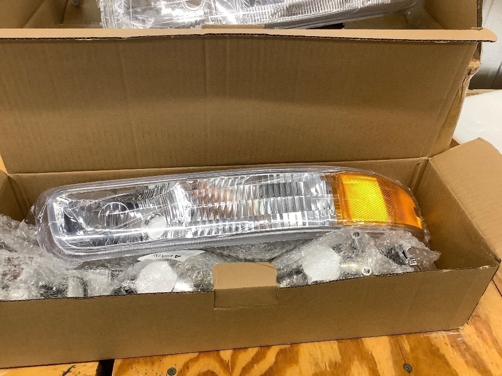 headlight assembly - Image 5 - Lot 4329
