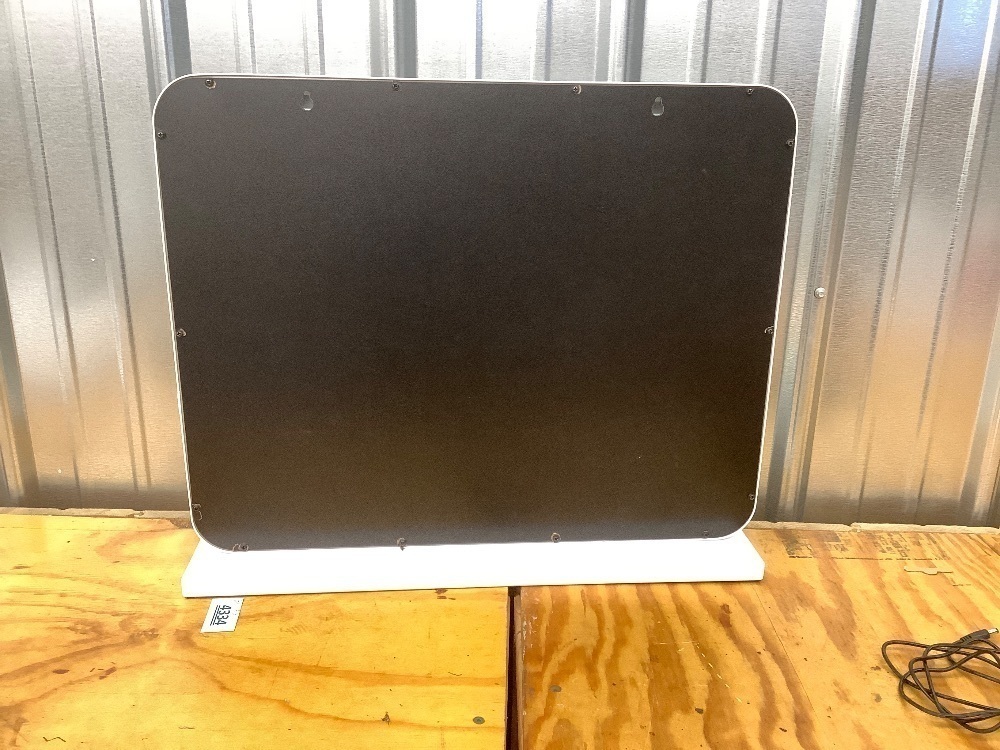 Vanity Mirror with Lights - Image 3 - Lot 4334