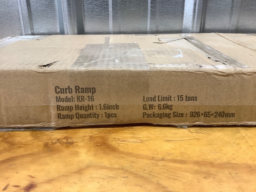 VEVOR curb ramps - Image 3 - Lot 4337