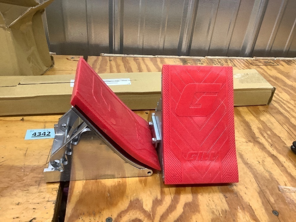 Gill Athletics S@ starting blocks - Image 3 - Lot 4342