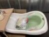 Fisher-Price Baby to Toddler Bath 4-in-1 Sling ‘n Seat Tub with Removable Infant Support - Thumbnail 2
