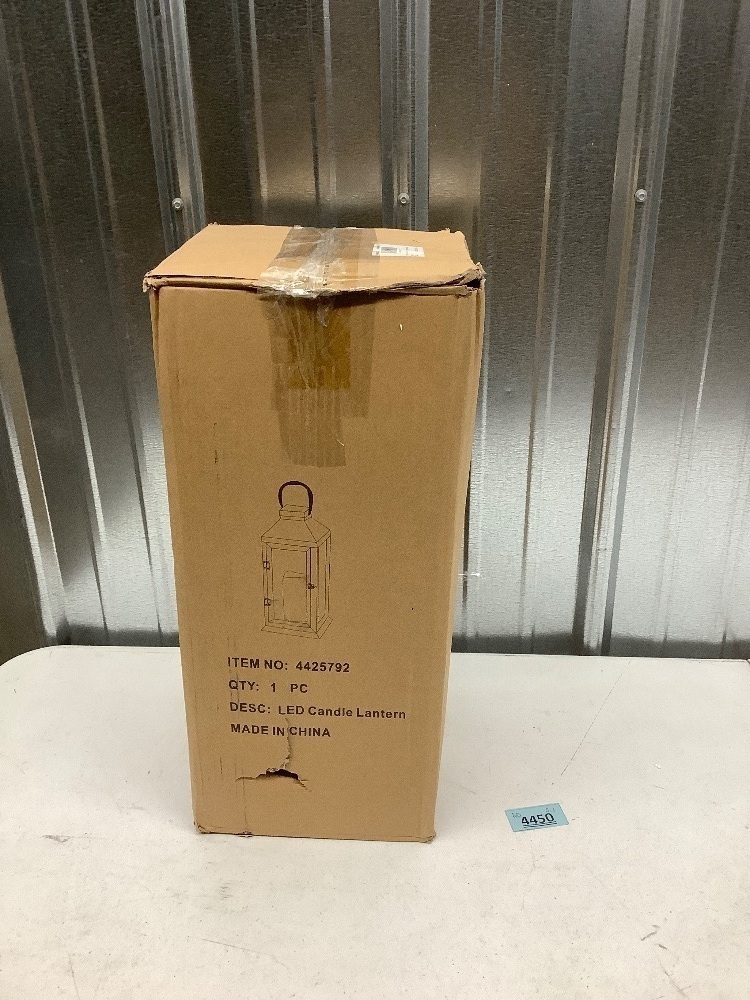 Large LED Candle Lantern - Image 2 - Lot 4450